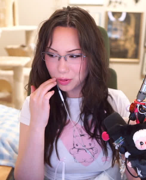 49c346718d86e3438a2b2a716e7c930f82fff529e39223019c96d4b05e29d771 thumbnail