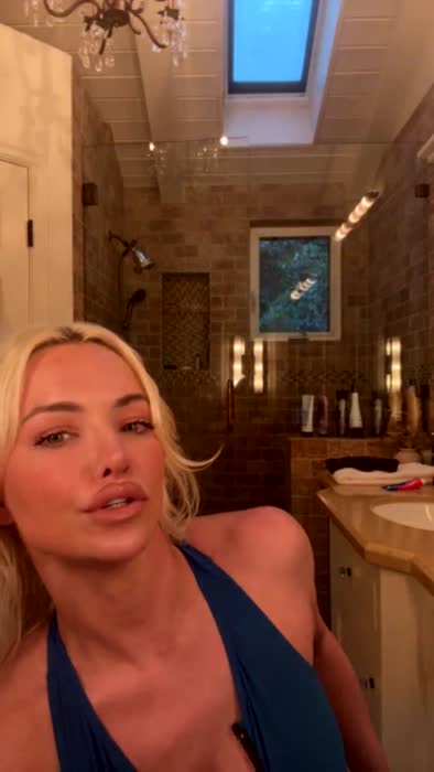 Lindsey Pelas Blonde Bombshell - Lindseypelas Big Tits Videos