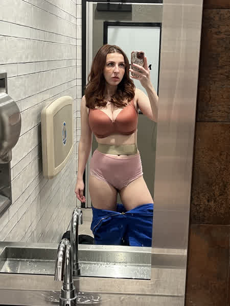 e19fd3ba8856fcdfa79d81c621623ba05f3ec9dd46c91f725b2422c39d97795e thumbnail