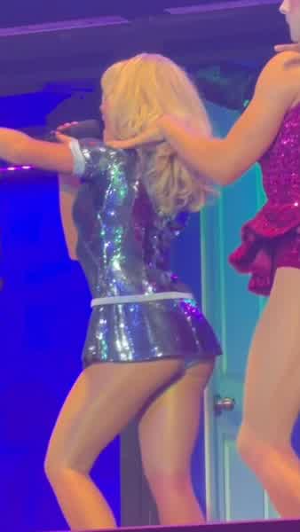 Sabrina Carpenter Blonde Photos - Sabrinacarpenter Singer Nude Photos