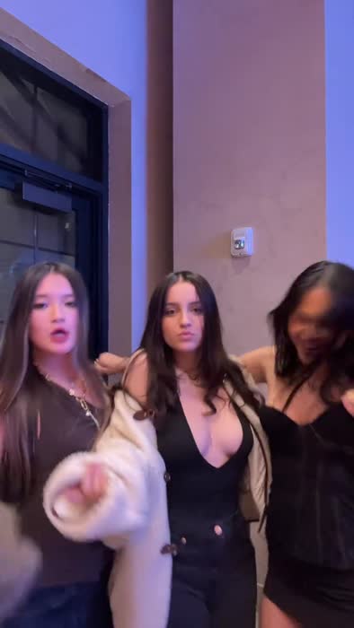 7df1fc12657f28a74faf8f3181e860b4617bbbedb55a8b0f1d092f7dd0f3c653 thumbnail